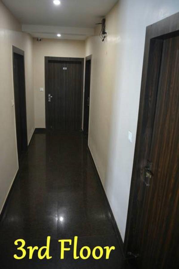 Hotel Green Tree Rāipur 外观 照片